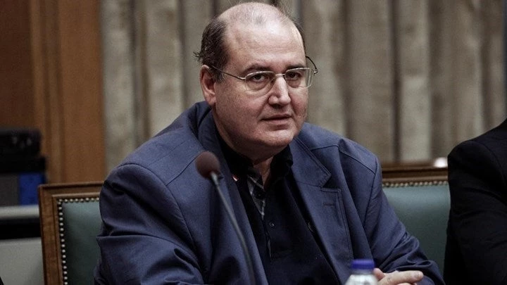 Νέο «χτύπημα» Φίλη: Η Αριστερά δεν θα γίνει φτερό στον άνεμο μιας ιστορικής περίστασης – Περιθωριοποιημένο το κόμμα